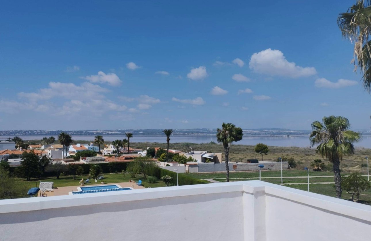 Herverkoop - Villa -
Torrevieja - La Siesta - El Salado - Torreta