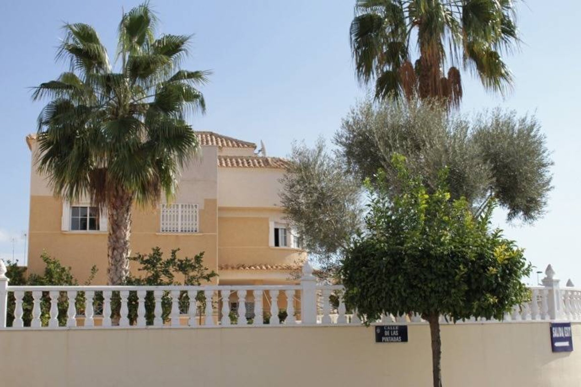 Herverkoop - Villa -
Torrevieja - La Siesta - El Salado - Torreta