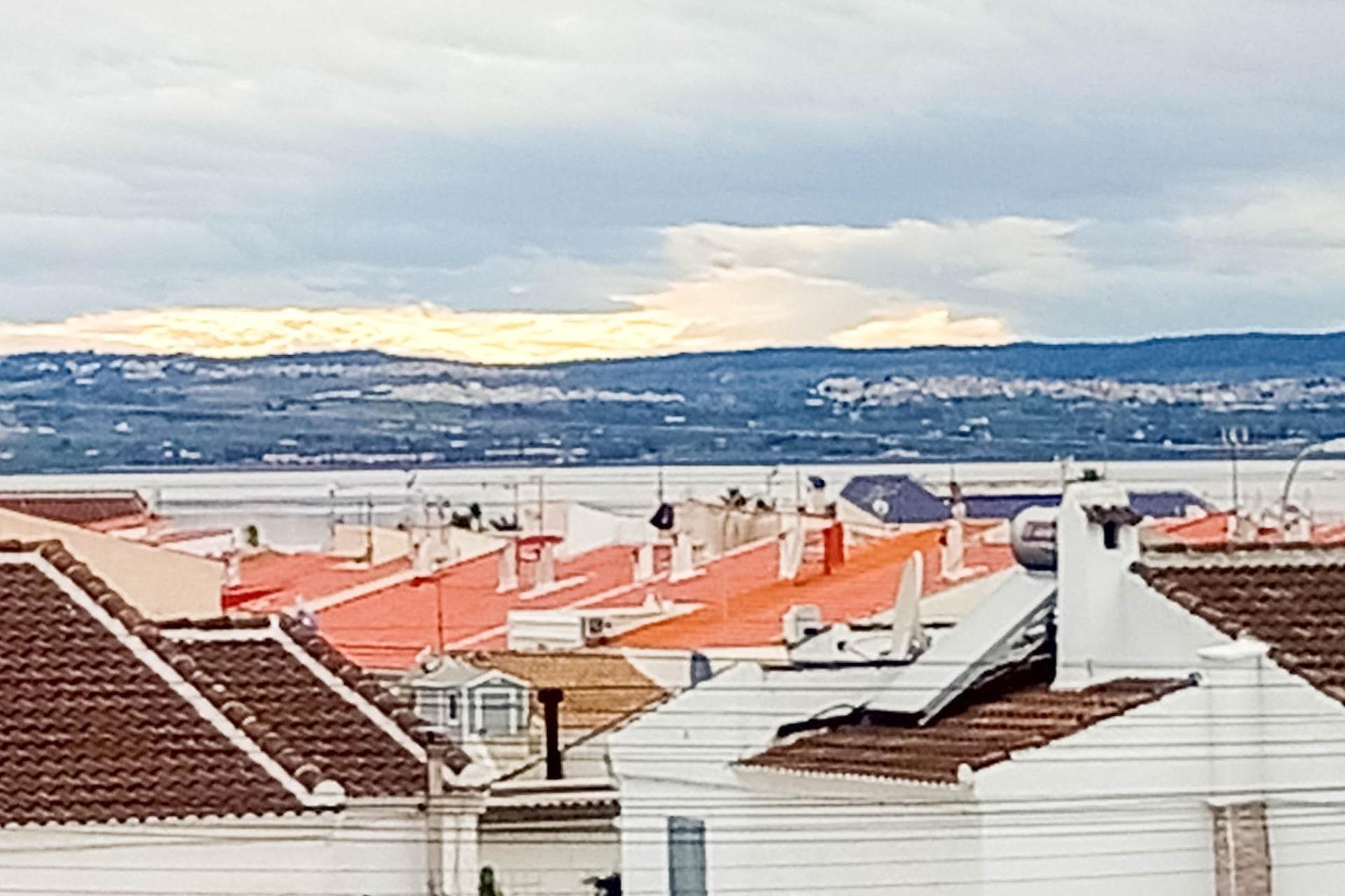 Herverkoop - Villa -
Torrevieja - La Siesta - El Salado - Torreta