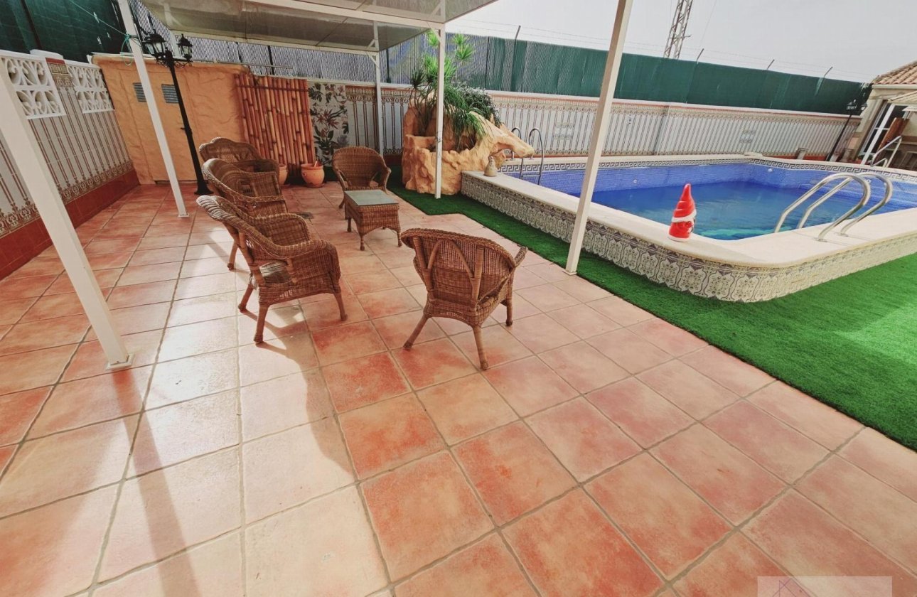 Herverkoop - Villa -
Torrevieja - La Siesta - El Salado - Torreta