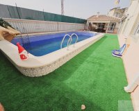 Herverkoop - Villa -
Torrevieja - La Siesta - El Salado - Torreta