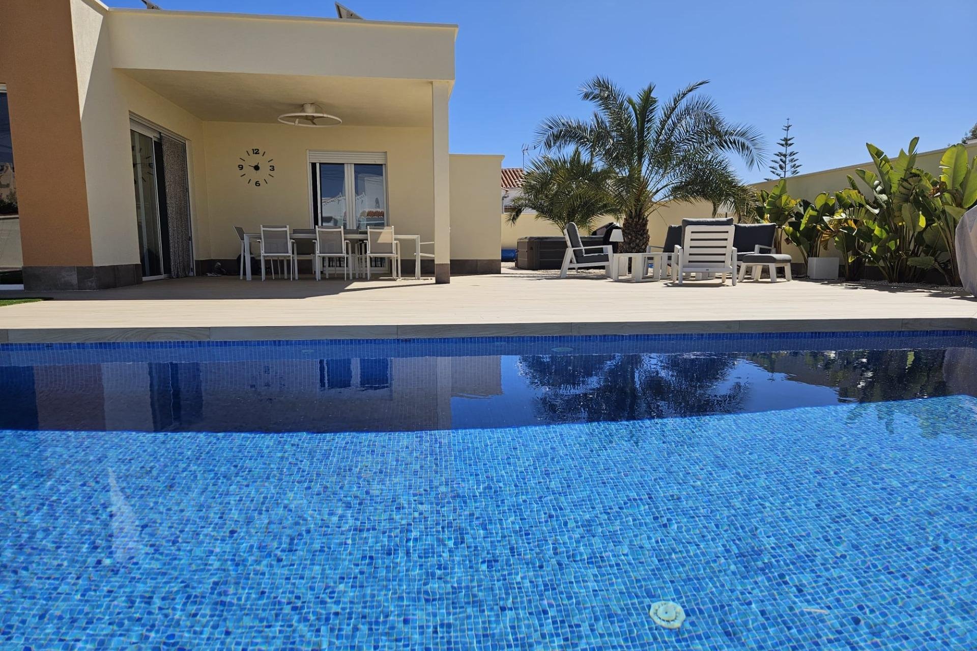 Herverkoop - Villa -
Torrevieja - La Siesta - El Salado - Torreta