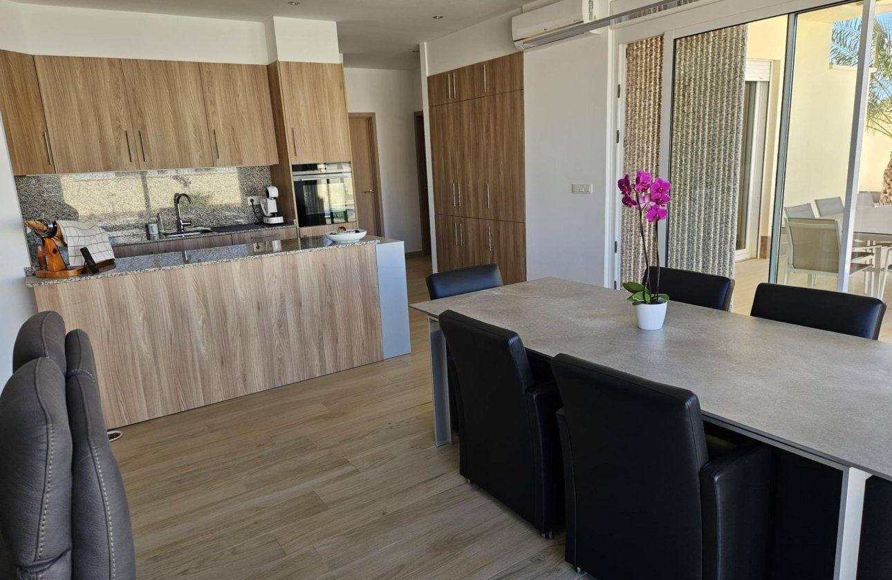 Herverkoop - Villa -
Torrevieja - La Siesta - El Salado - Torreta