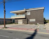 Herverkoop - Villa -
Torrevieja - La Siesta - El Salado - Torreta