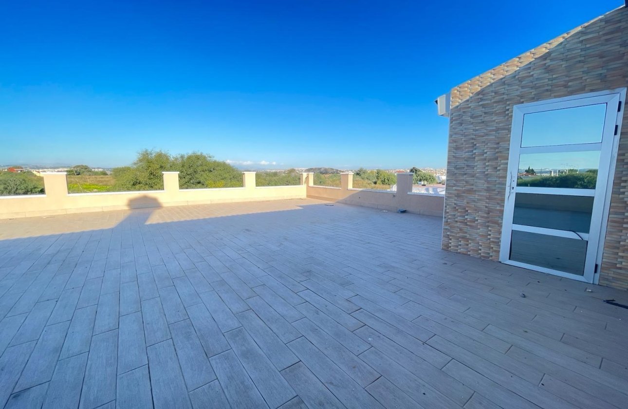 Herverkoop - Villa -
Torrevieja - La Siesta - El Salado - Torreta