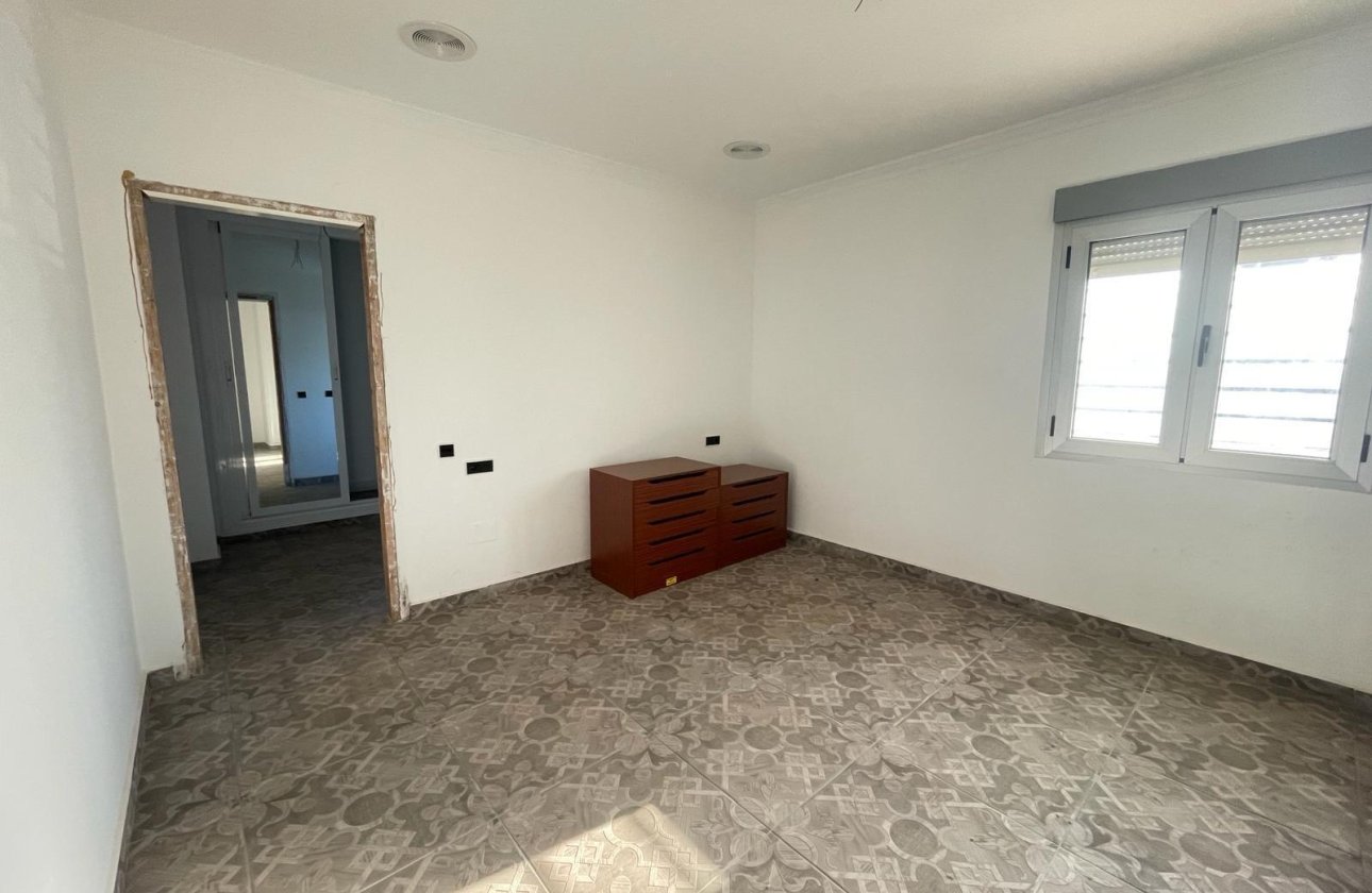 Herverkoop - Villa -
Torrevieja - La Siesta - El Salado - Torreta