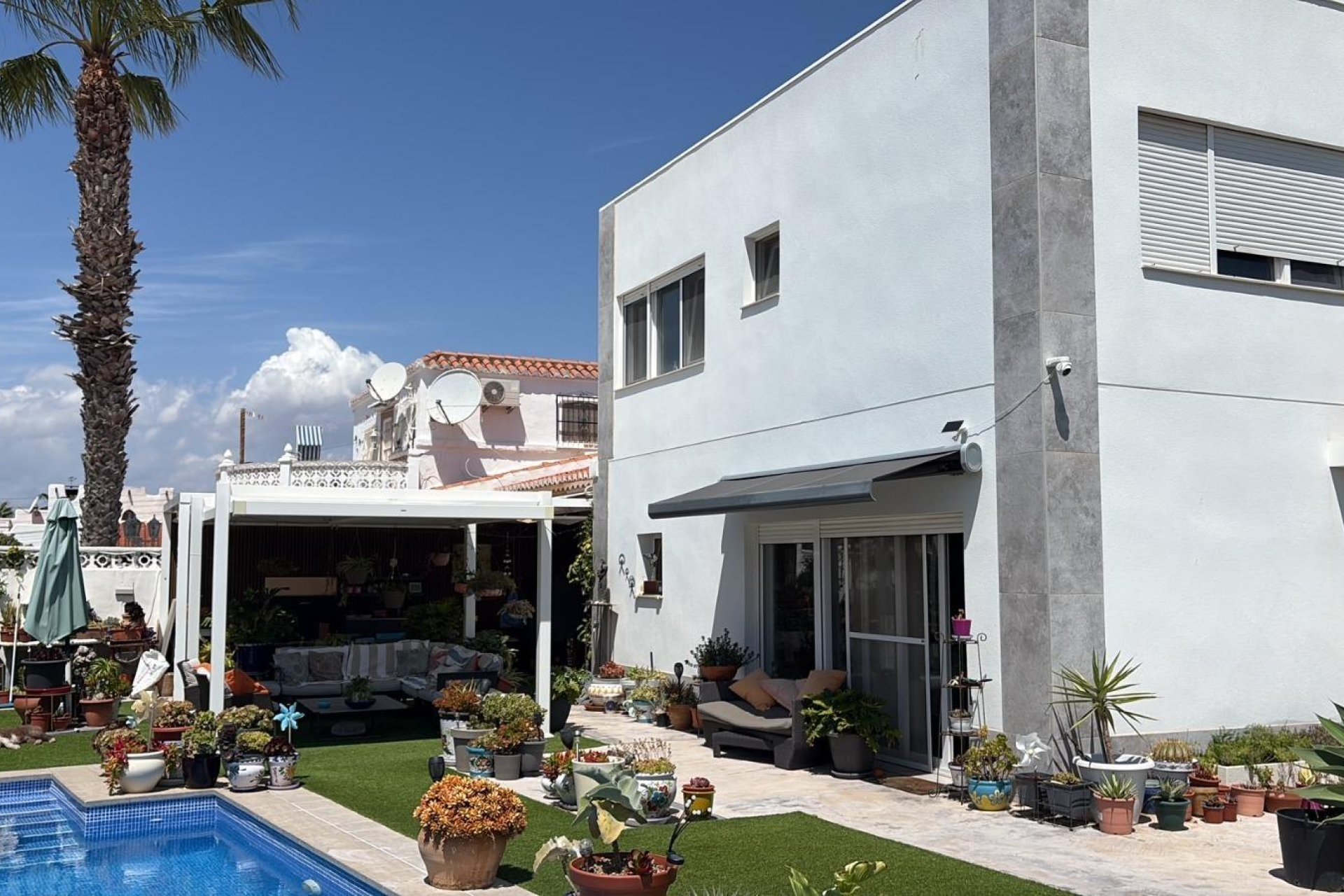 Herverkoop - Villa -
Torrevieja - La Siesta - El Salado - Torreta