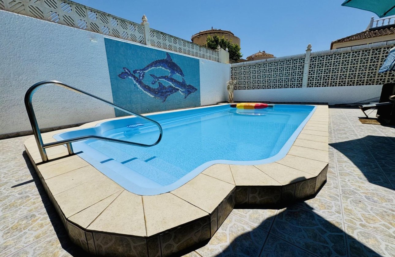 Herverkoop - Villa -
Torrevieja - La Siesta - El Salado - Torreta