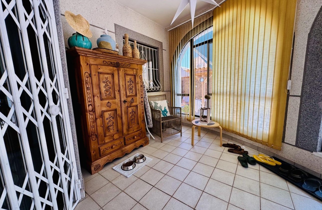 Herverkoop - Villa -
Torrevieja - La Siesta - El Salado - Torreta