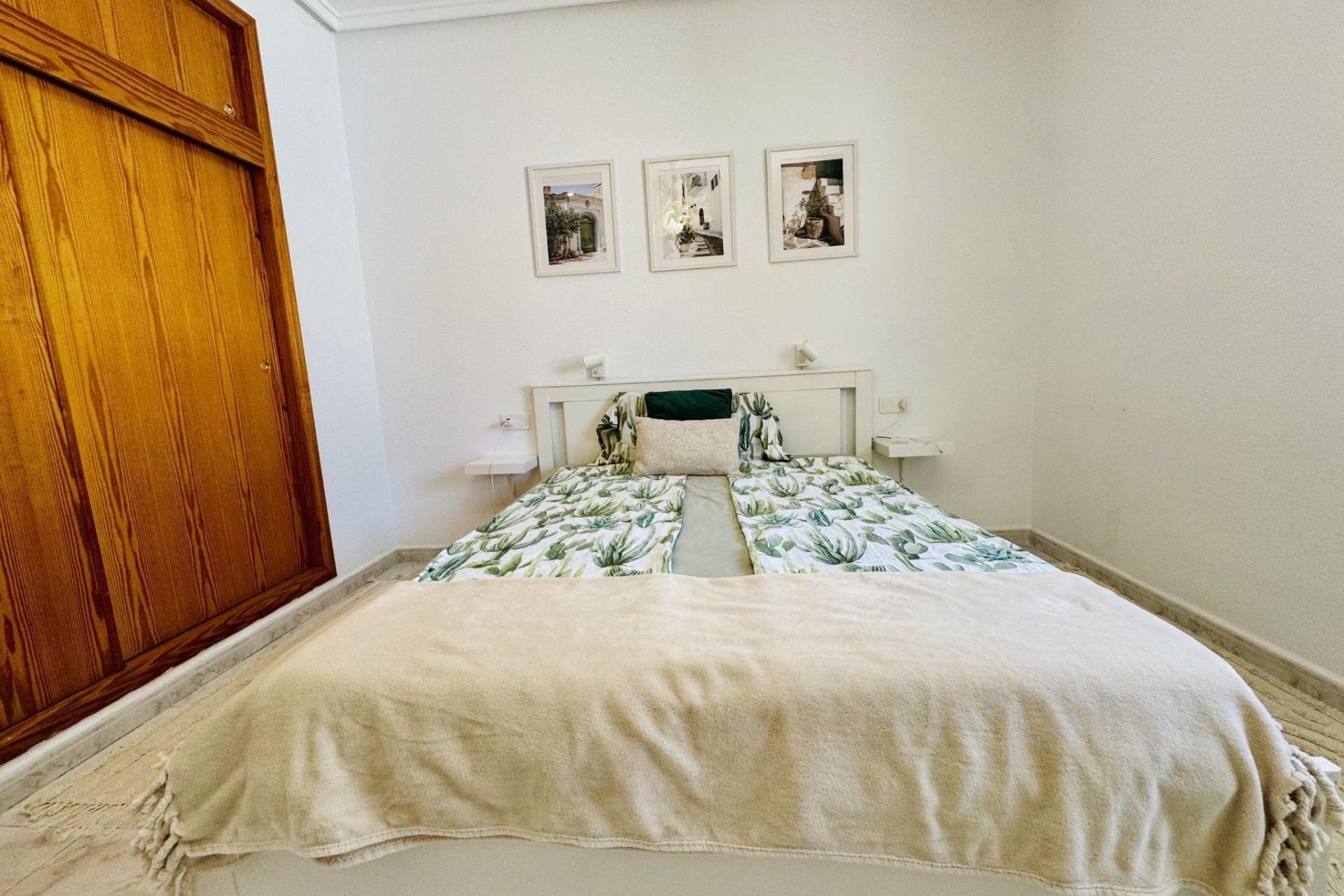 Herverkoop - Villa -
Torrevieja - La Siesta - El Salado - Torreta