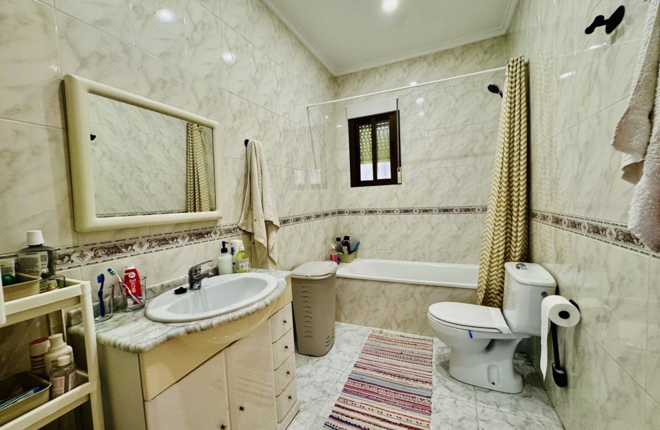 Herverkoop - Villa -
Torrevieja - La Siesta - El Salado - Torreta