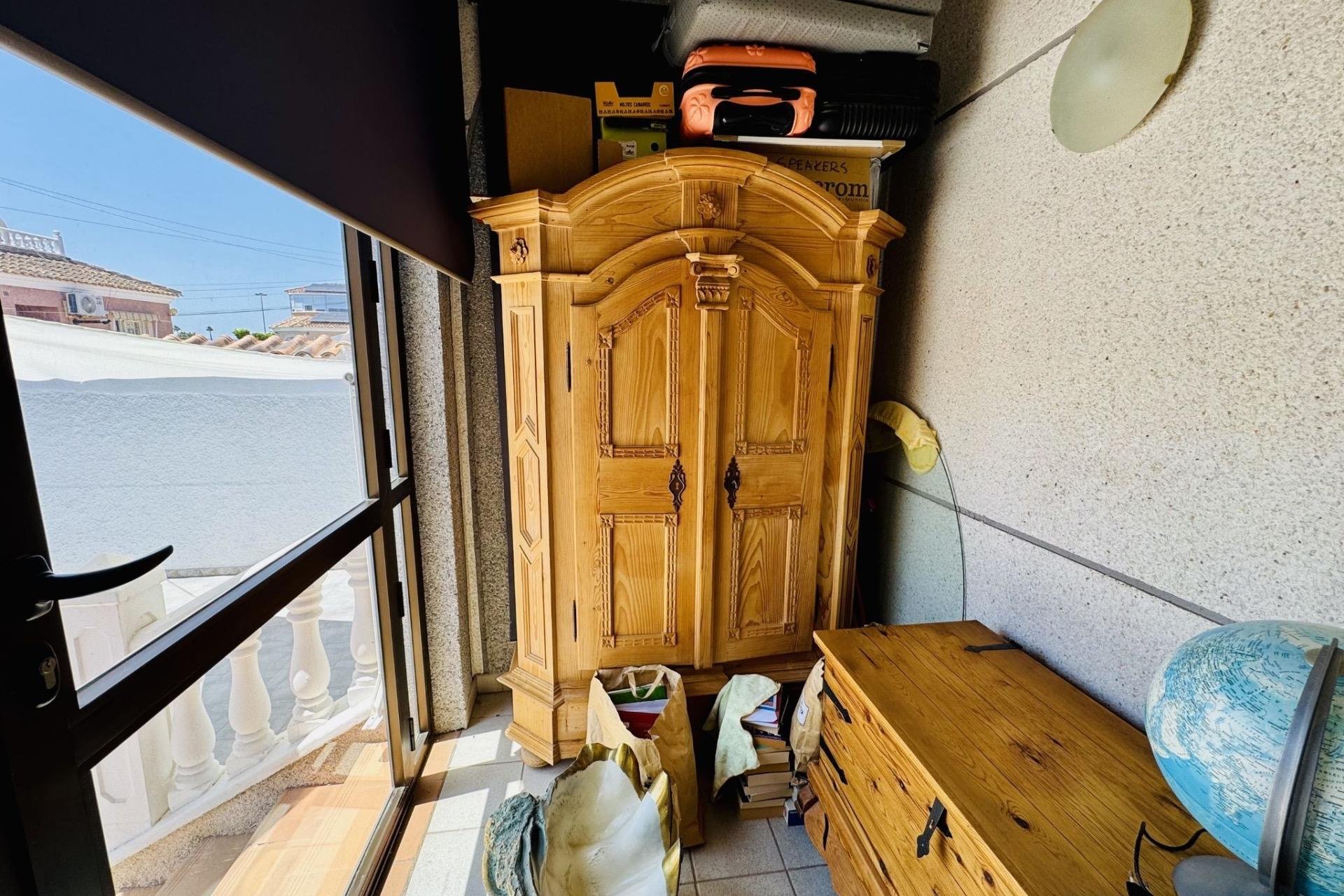 Herverkoop - Villa -
Torrevieja - La Siesta - El Salado - Torreta