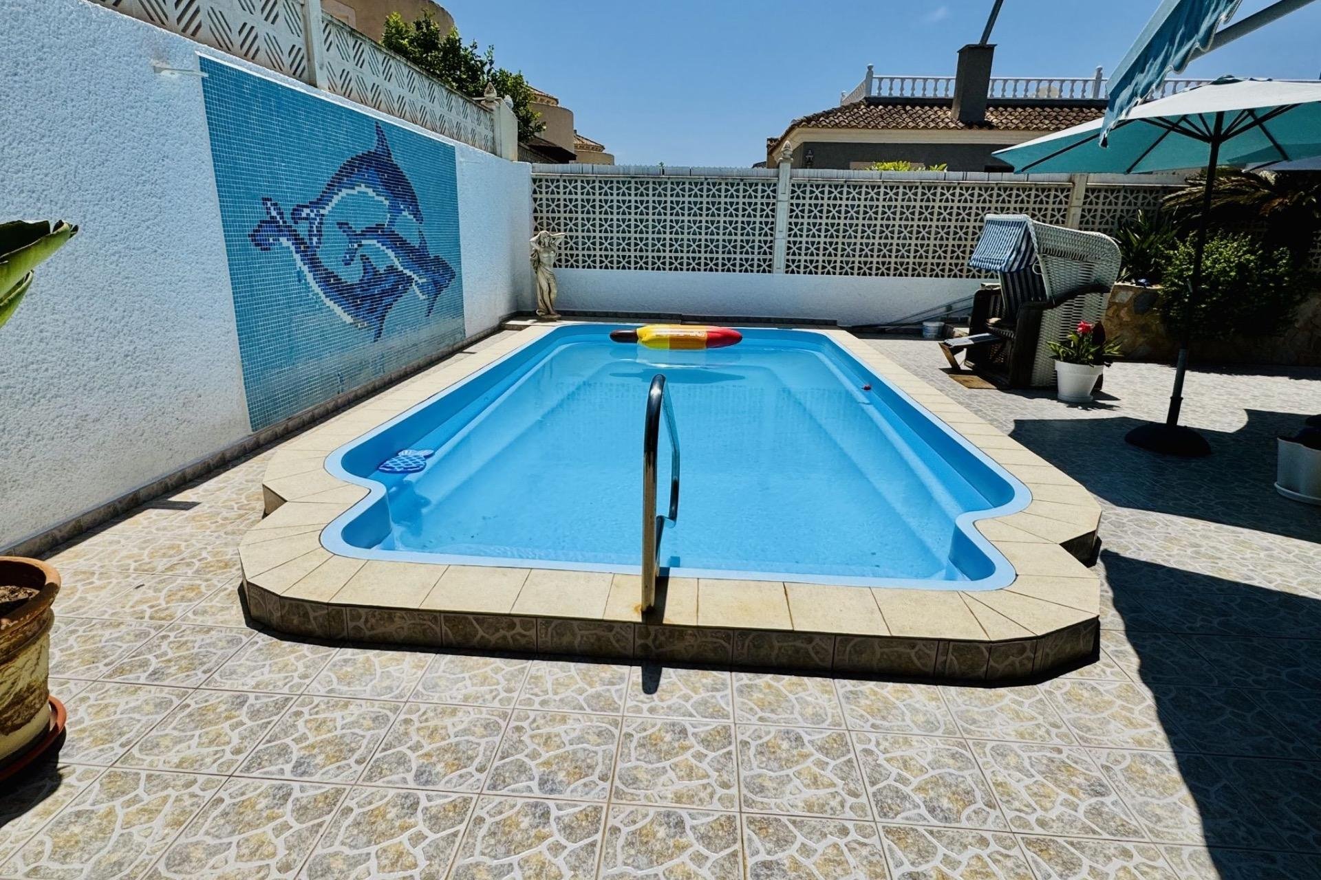 Herverkoop - Villa -
Torrevieja - La Siesta - El Salado - Torreta