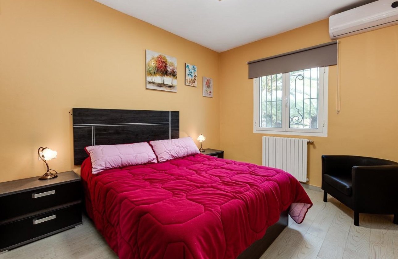 Herverkoop - Villa -
Torrevieja - La Siesta - El Salado - Torreta