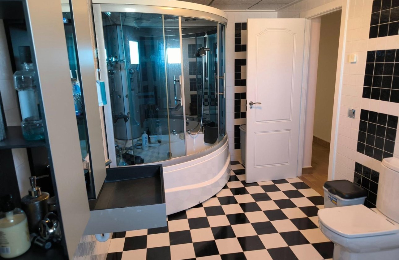 Herverkoop - Villa -
Torrevieja - La Siesta