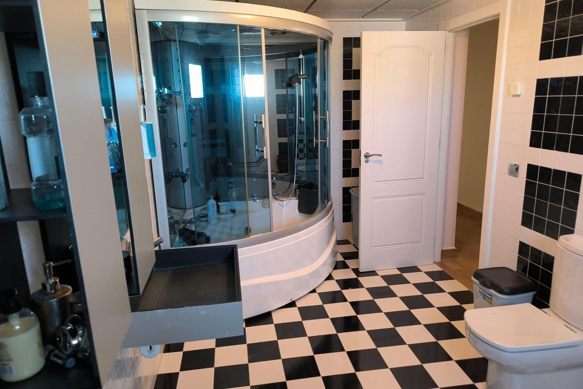 Herverkoop - Villa -
Torrevieja - La Siesta