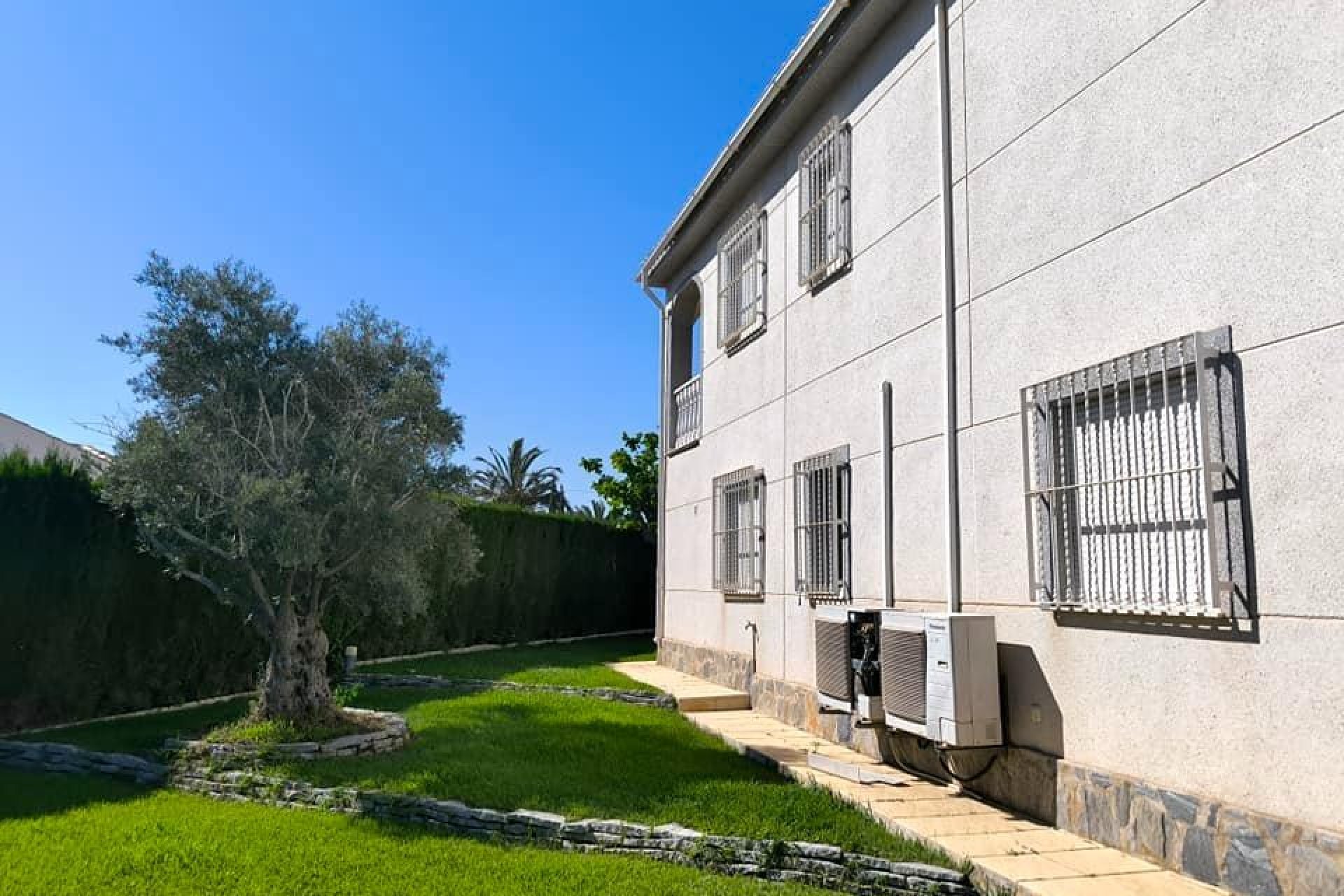 Herverkoop - Villa -
Torrevieja - La Siesta