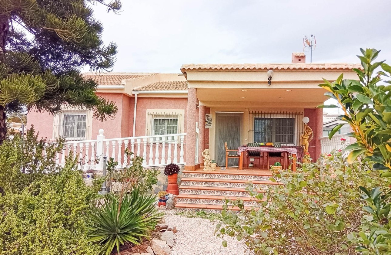 Herverkoop - Villa -
Torrevieja - La Siesta