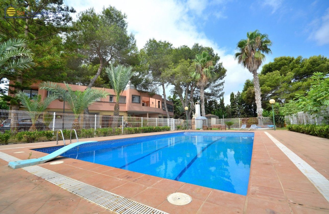 Herverkoop - Villa -
Torrevieja - Los Balcones