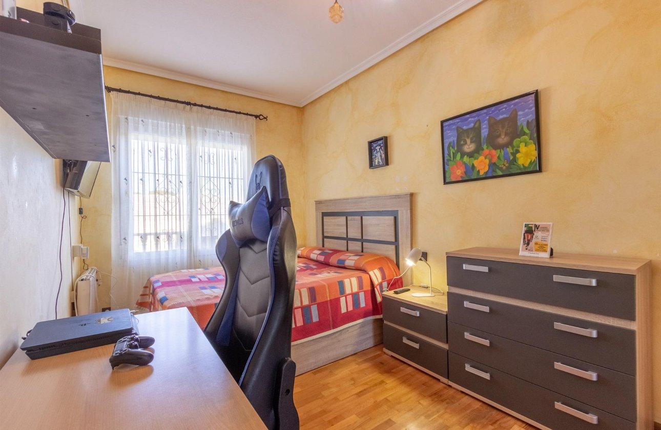 Herverkoop - Villa -
Torrevieja - Los Balcones