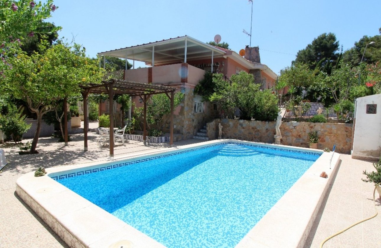 Herverkoop - Villa -
Torrevieja - Los Balcones