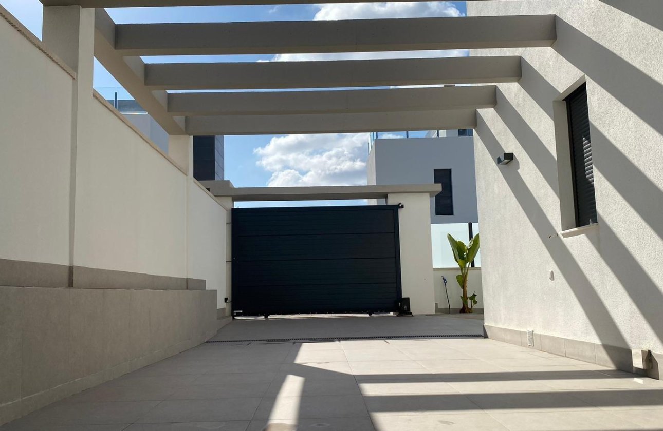 Herverkoop - Villa -
Torrevieja - Los Balcones