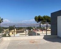 Herverkoop - Villa -
Torrevieja - Los Balcones