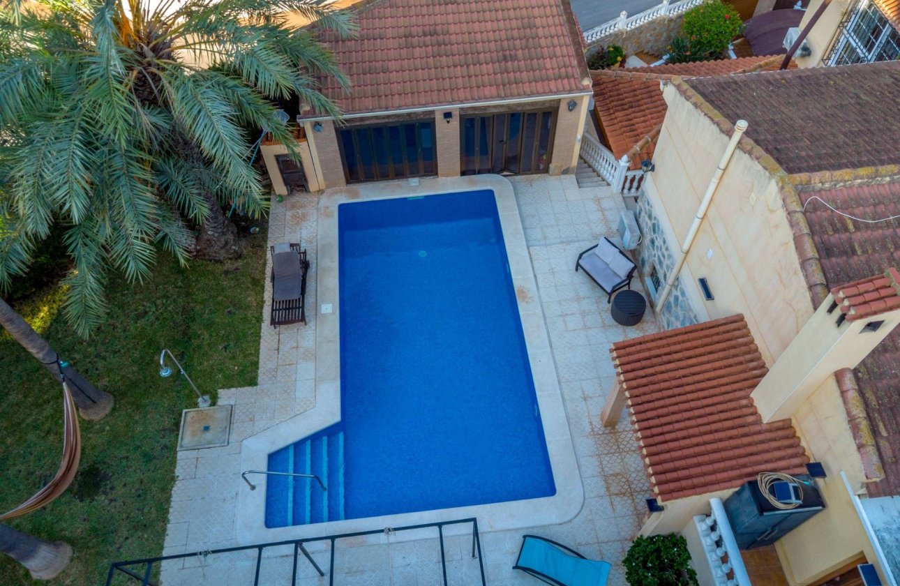 Herverkoop - Villa -
Torrevieja - Los Balcones