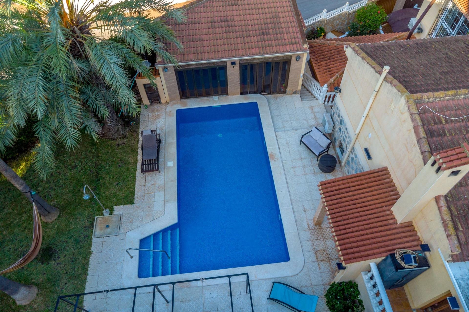 Herverkoop - Villa -
Torrevieja - Los Balcones