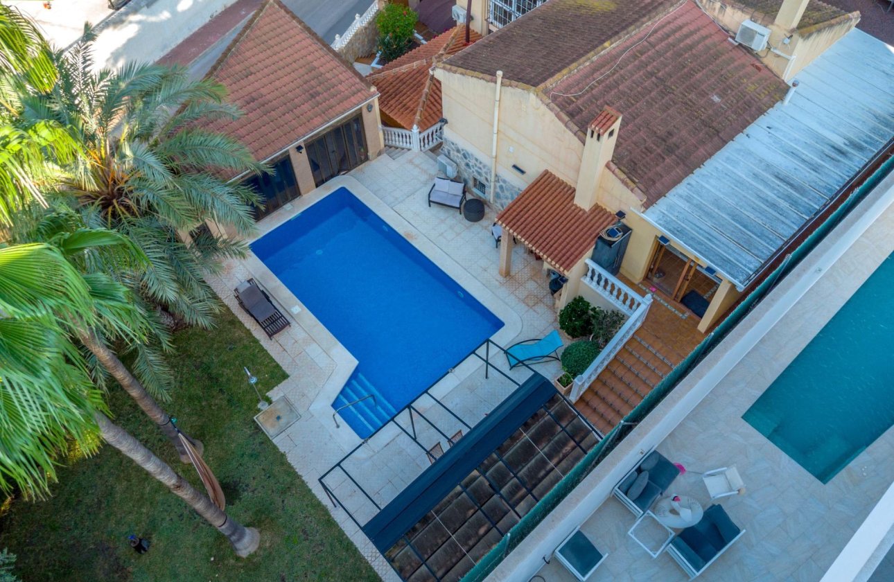 Herverkoop - Villa -
Torrevieja - Los Balcones