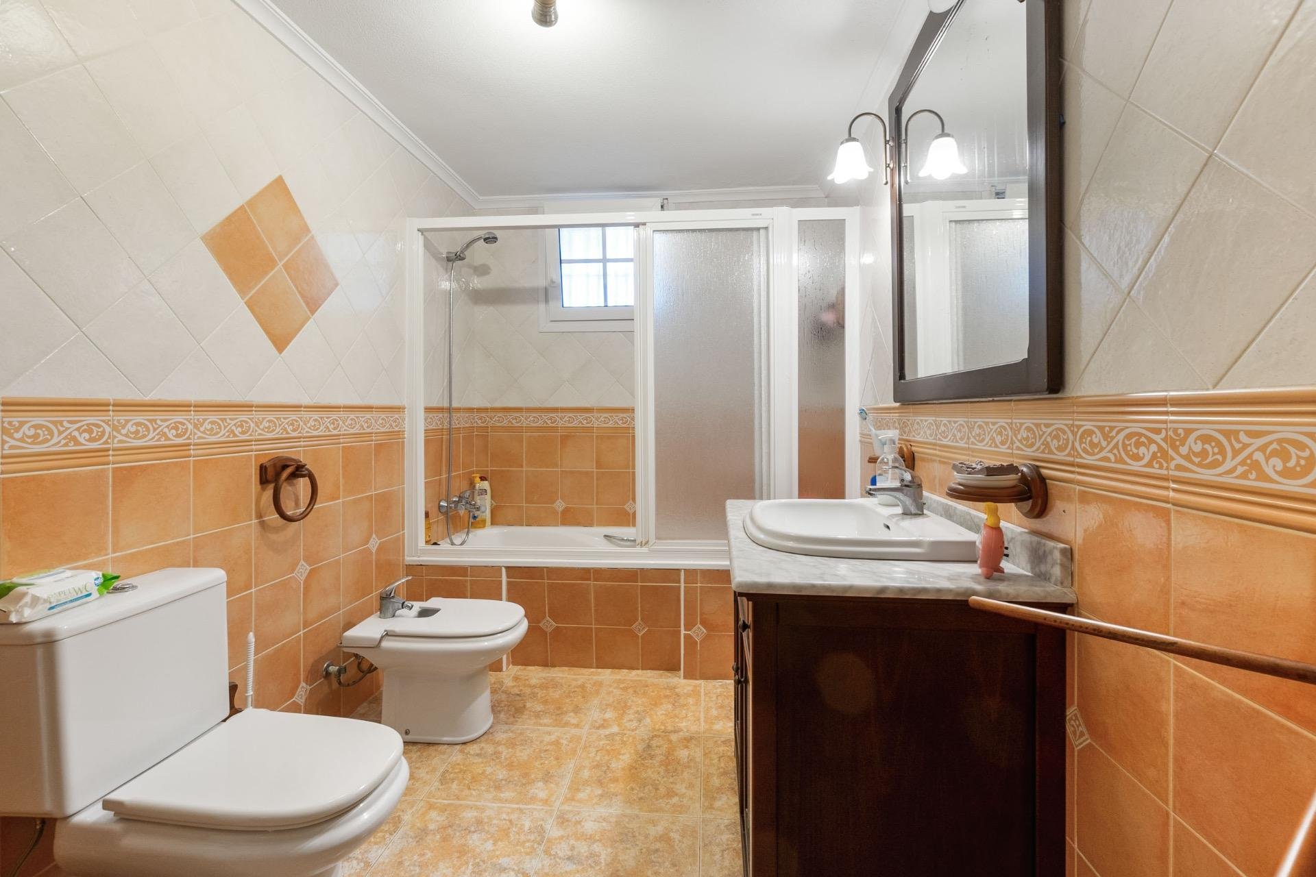 Herverkoop - Villa -
Torrevieja - Los Balcones