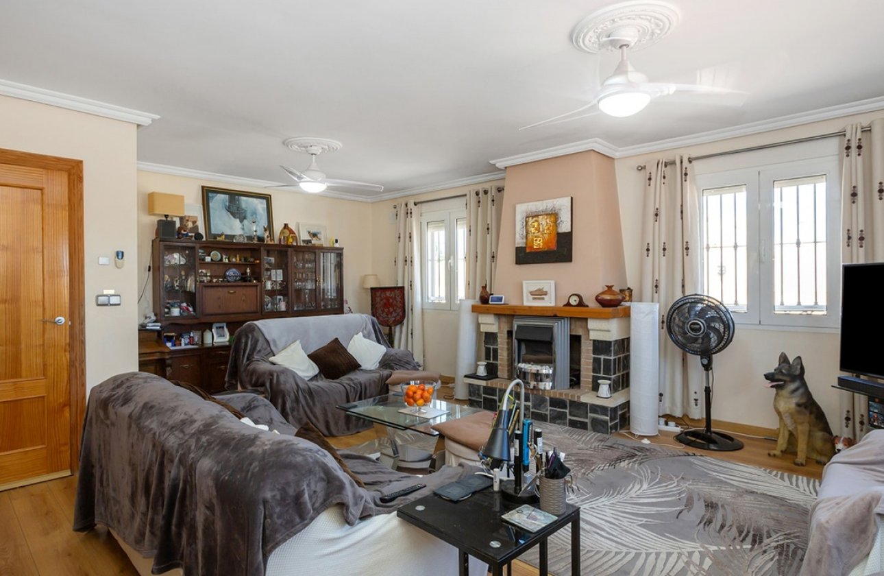 Herverkoop - Villa -
Torrevieja - Los Balcones