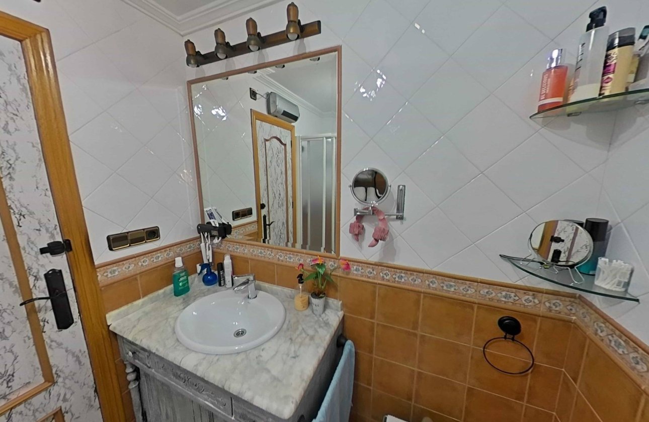 Herverkoop - Villa -
Torrevieja - Los Balcones