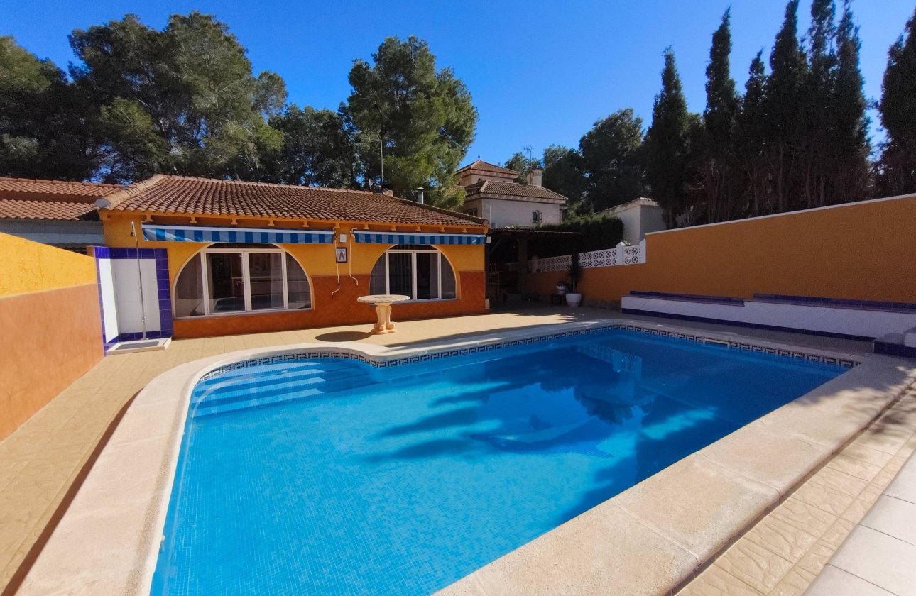 Herverkoop - Villa -
Torrevieja - Los Balcones