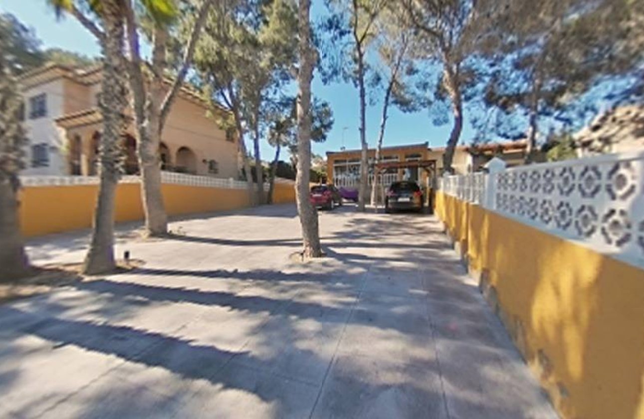 Herverkoop - Villa -
Torrevieja - Los Balcones