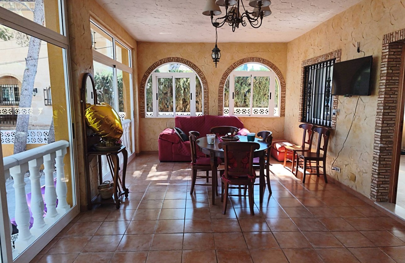 Herverkoop - Villa -
Torrevieja - Los Balcones