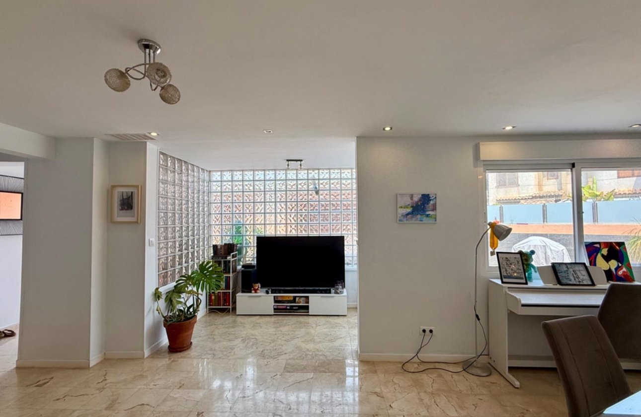 Herverkoop - Villa -
Torrevieja - Los Frutales