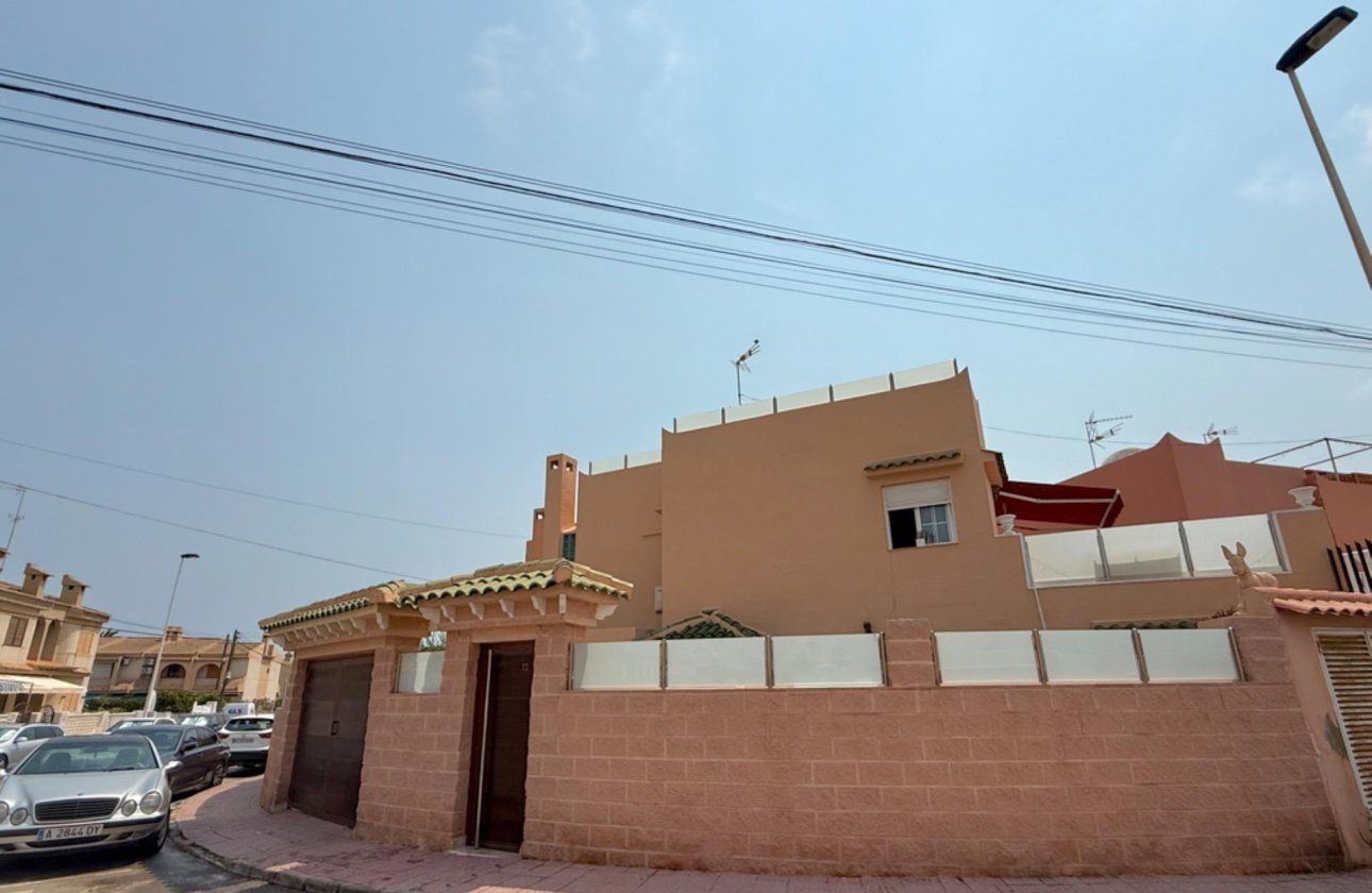 Herverkoop - Villa -
Torrevieja - Los Frutales