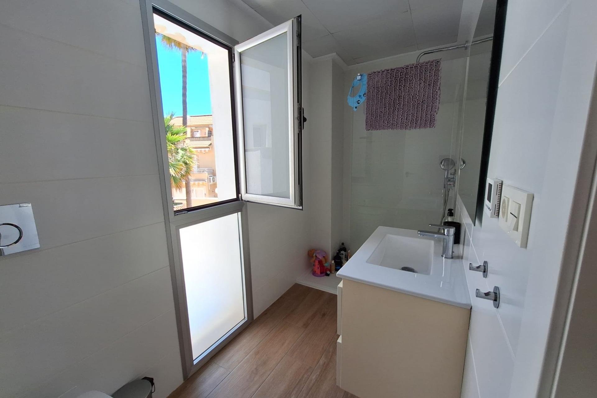 Herverkoop - Villa -
Torrevieja - Los Frutales