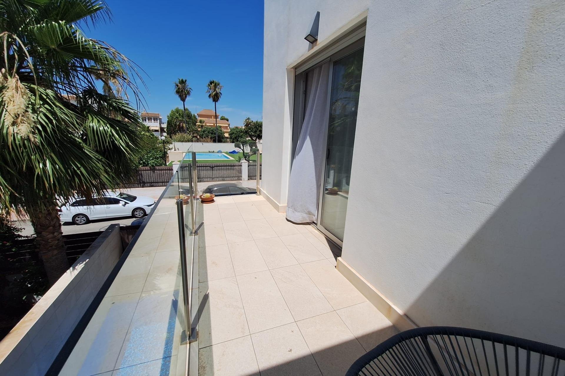 Herverkoop - Villa -
Torrevieja - Los Frutales
