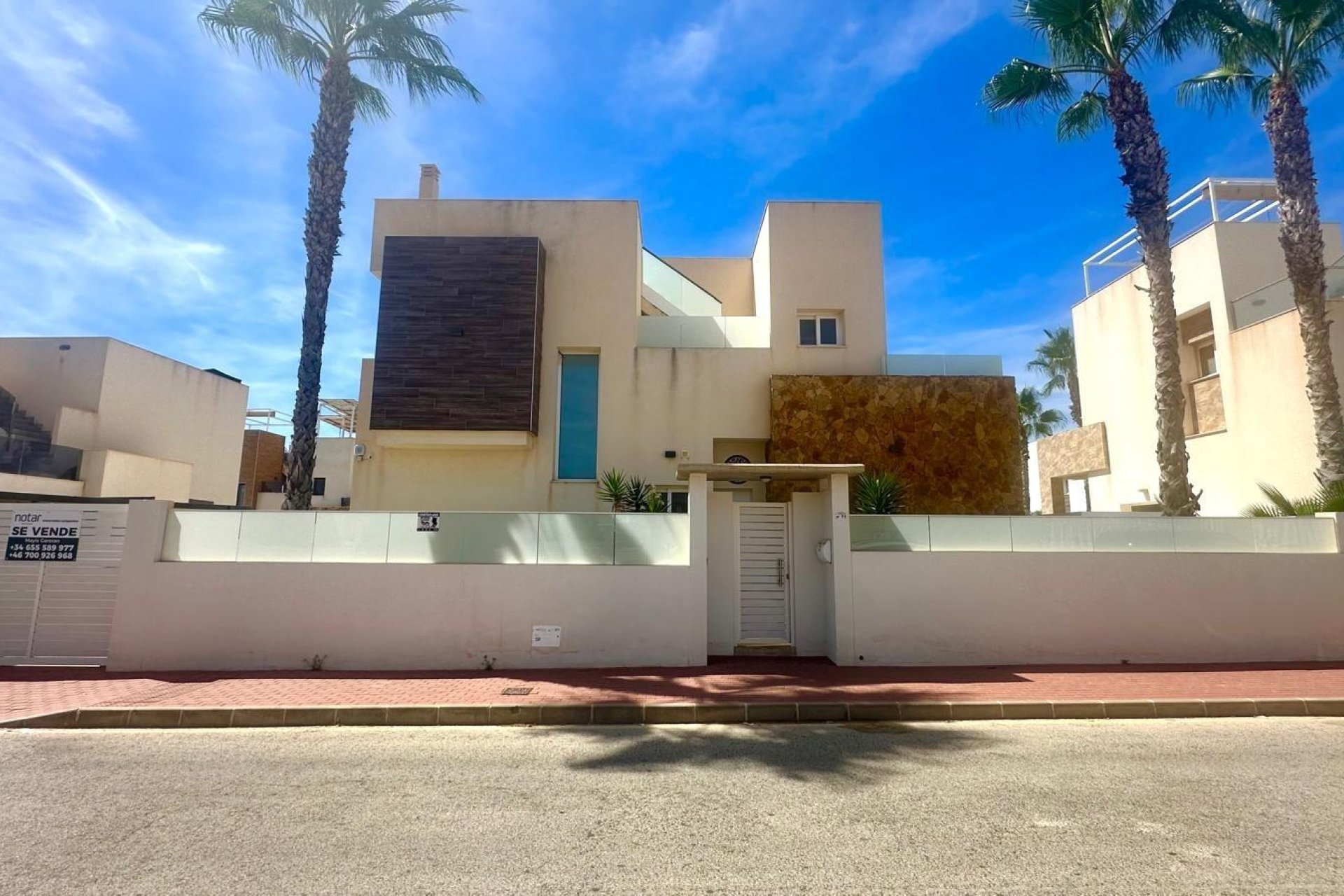 Herverkoop - Villa -
Torrevieja - Miramar - Torre Del Moro
