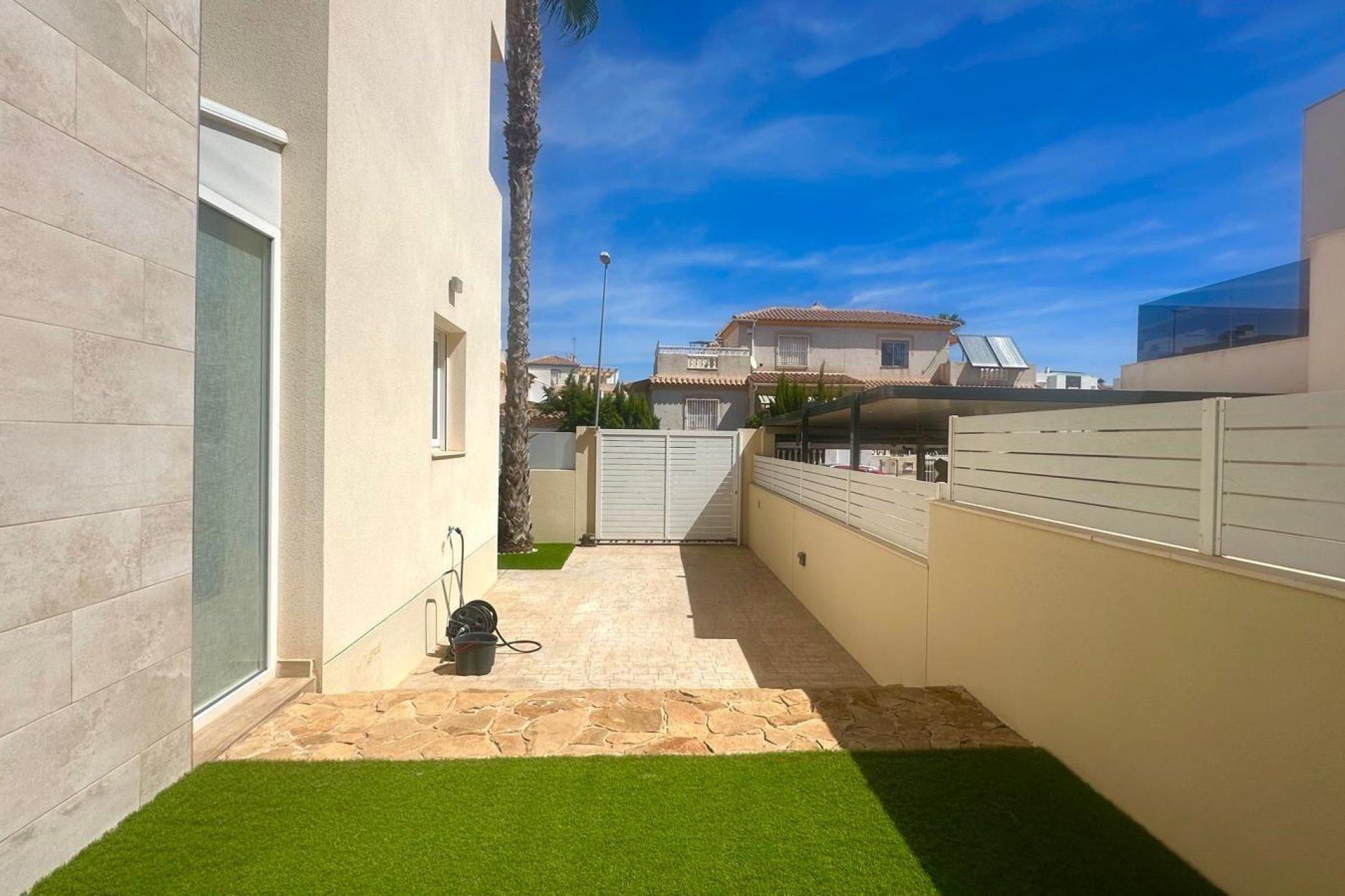 Herverkoop - Villa -
Torrevieja - Miramar - Torre Del Moro
