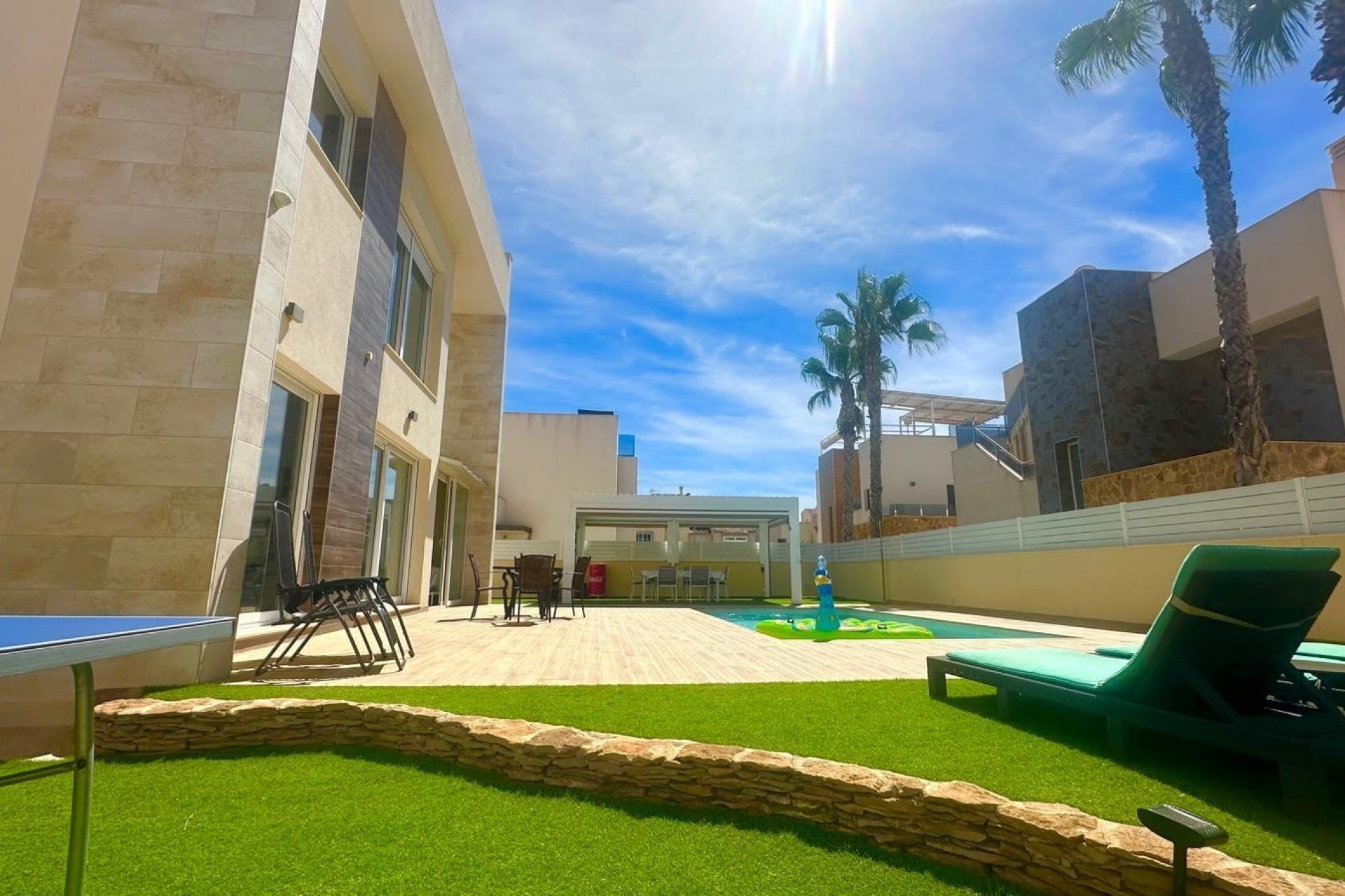 Herverkoop - Villa -
Torrevieja - Miramar - Torre Del Moro