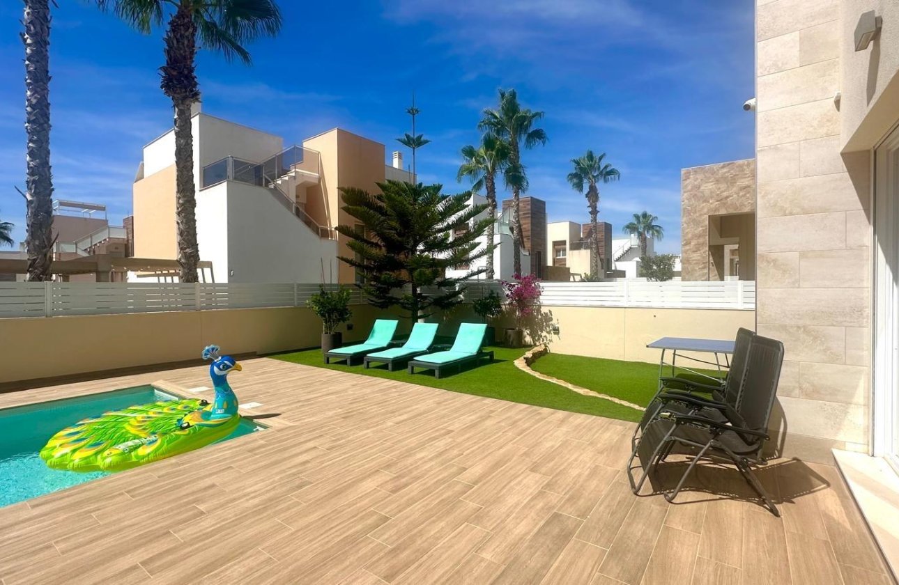 Herverkoop - Villa -
Torrevieja - Miramar - Torre Del Moro
