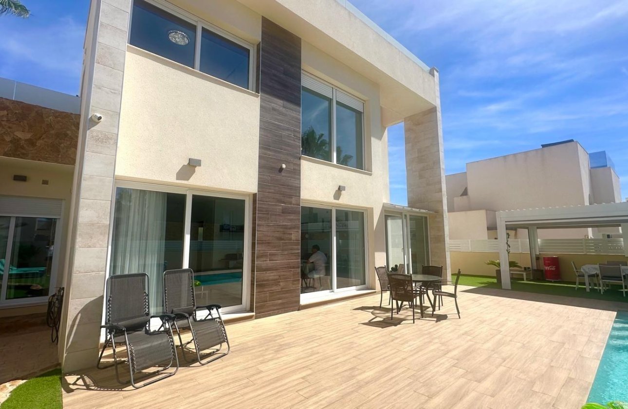 Herverkoop - Villa -
Torrevieja - Miramar - Torre Del Moro
