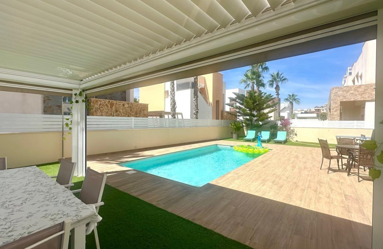 Herverkoop - Villa -
Torrevieja - Miramar - Torre Del Moro