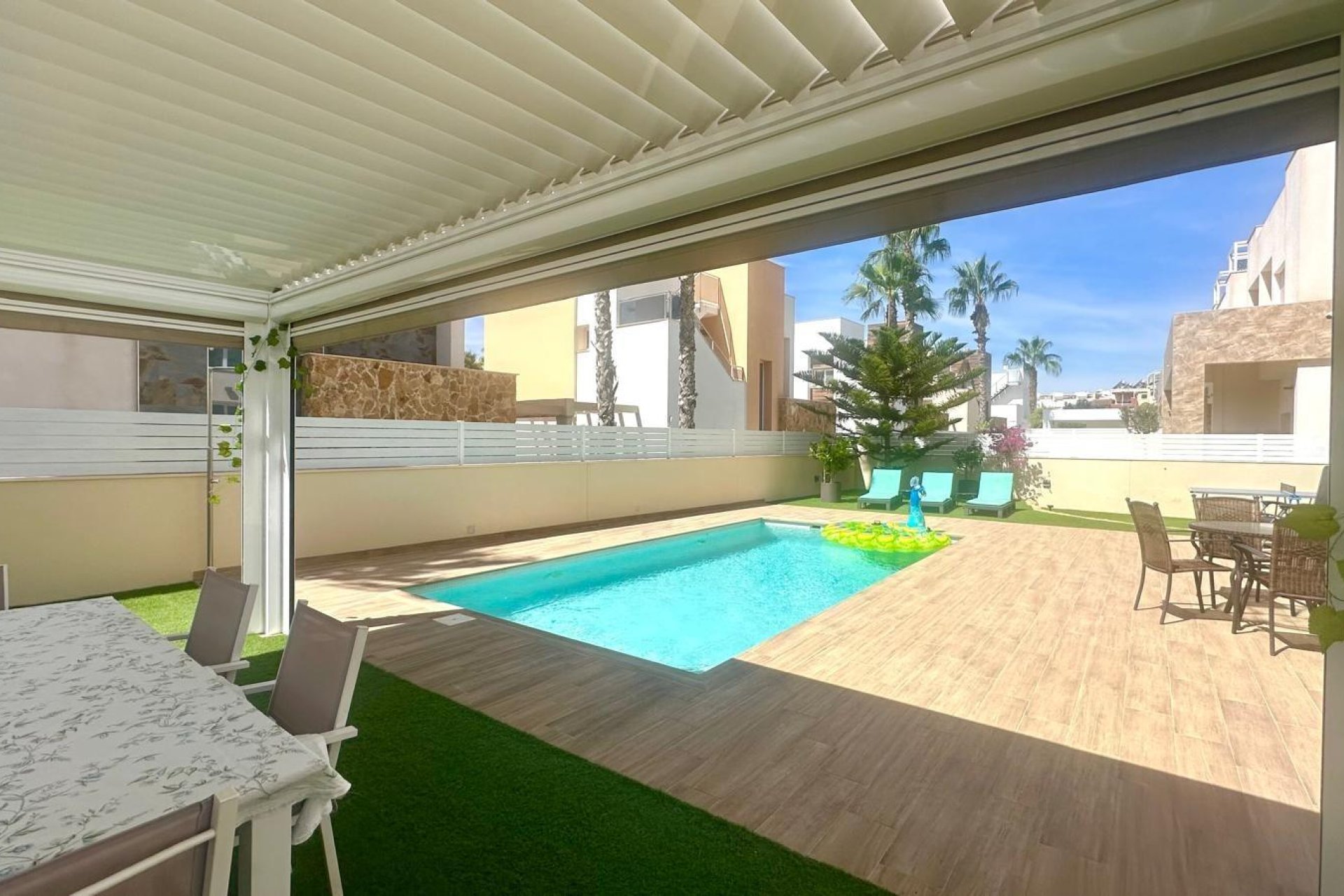 Herverkoop - Villa -
Torrevieja - Miramar - Torre Del Moro