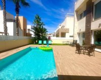Herverkoop - Villa -
Torrevieja - Miramar - Torre Del Moro