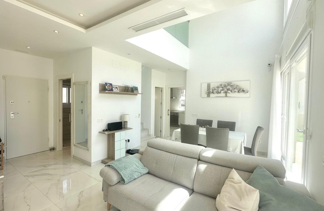 Herverkoop - Villa -
Torrevieja - Miramar - Torre Del Moro