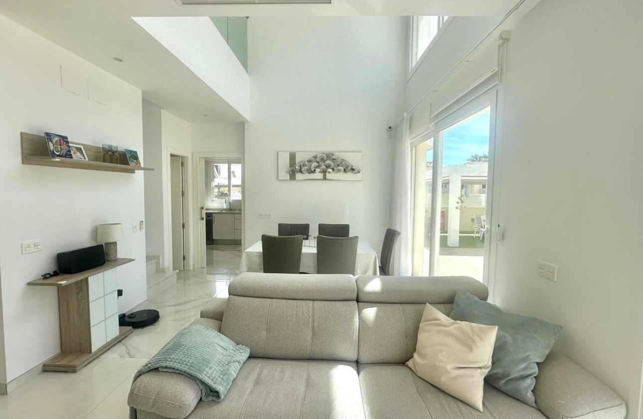 Herverkoop - Villa -
Torrevieja - Miramar - Torre Del Moro